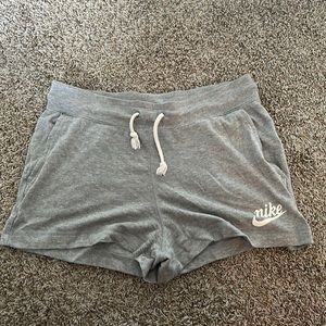 grey nike shorts